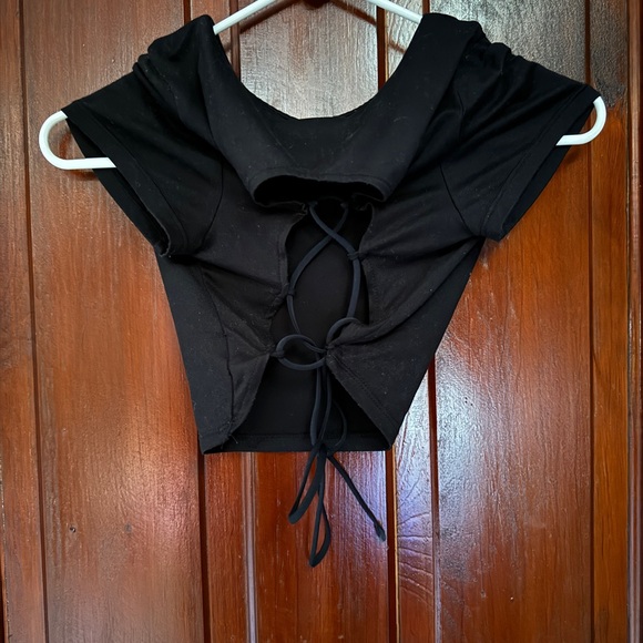 Tie back crop top - Picture 2 of 2